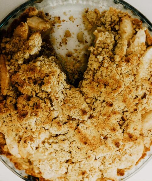 apple pie crumble close up